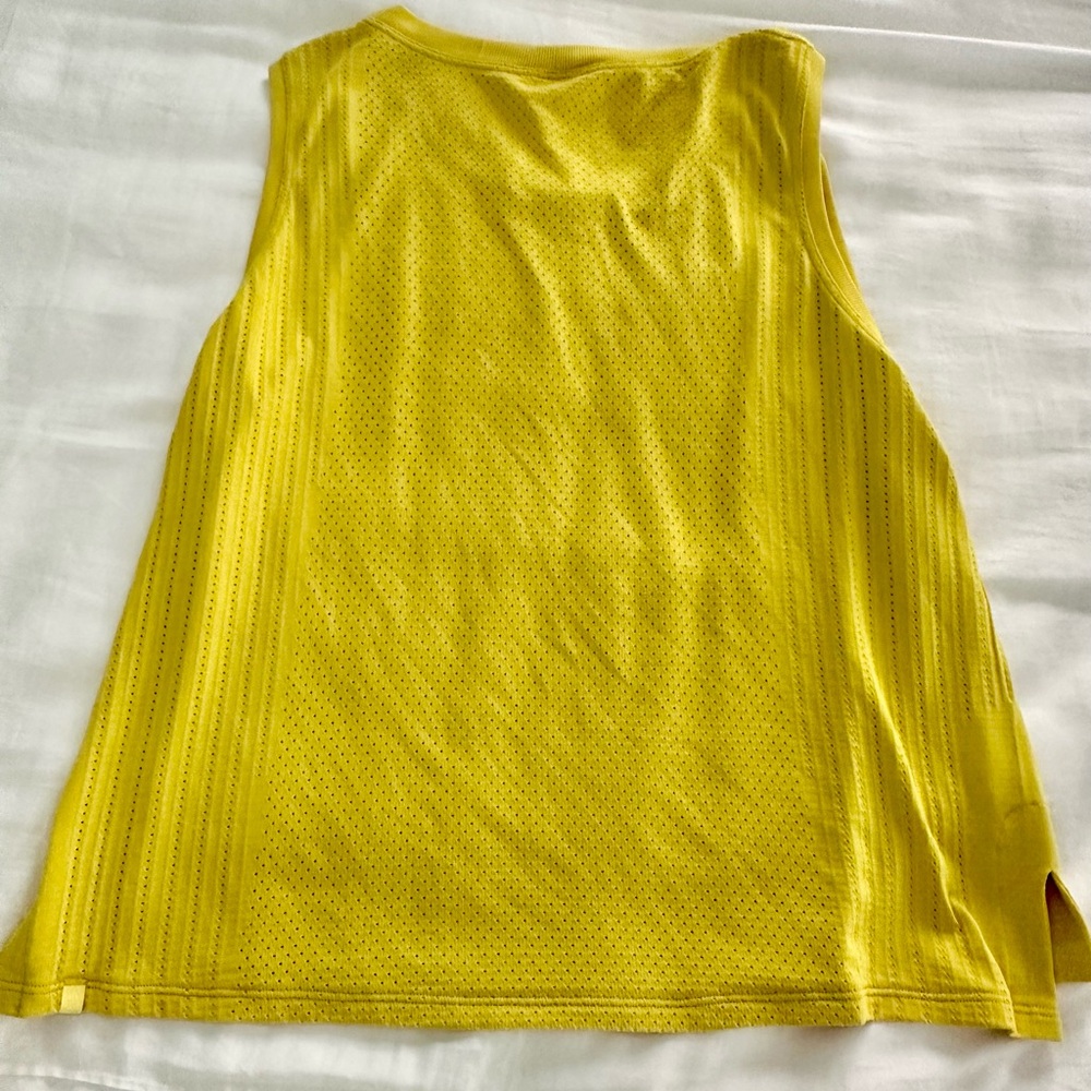 Size 10 vented tank in bright yellow, Lululemon